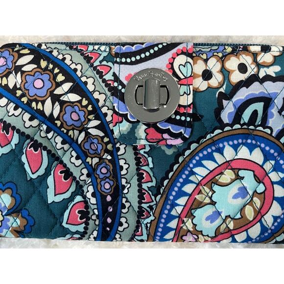 Vera Bradley Haymarket Paisley Jewel Outlet RFID Turnlock Wallet NEW - Picture 6 of 8